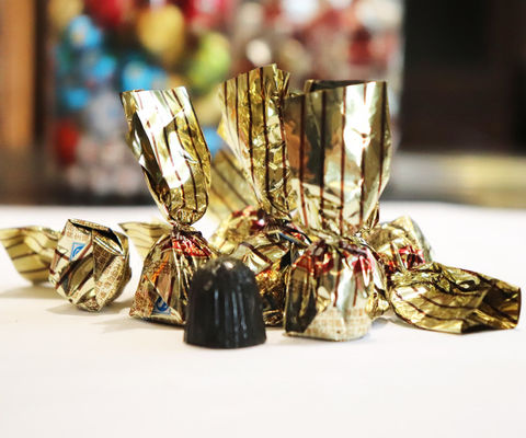 Máquina de embalaje con llave horizontal de plata de chocolate personalizada para embalaje de dulces